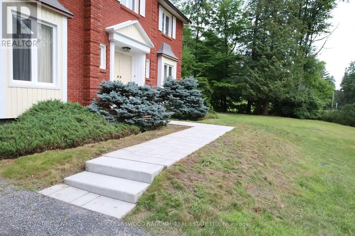Property Photo: 1080 Sunnydale Street ON K4B 1N6