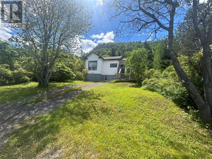 Property Photo:  92 Memorial Drive  NL A5A 1N4 