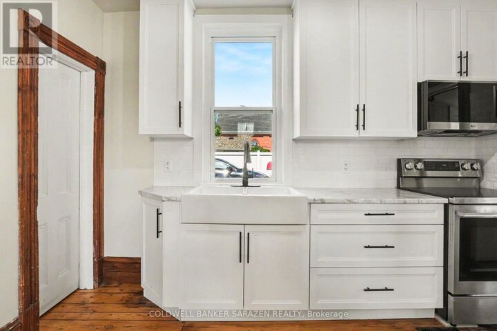 Property Photo:  48 Norma Street South  ON K7S 3B5 