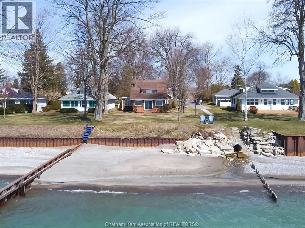 Property Photo: 395 Towanda Boulevard ON N0P 1A0