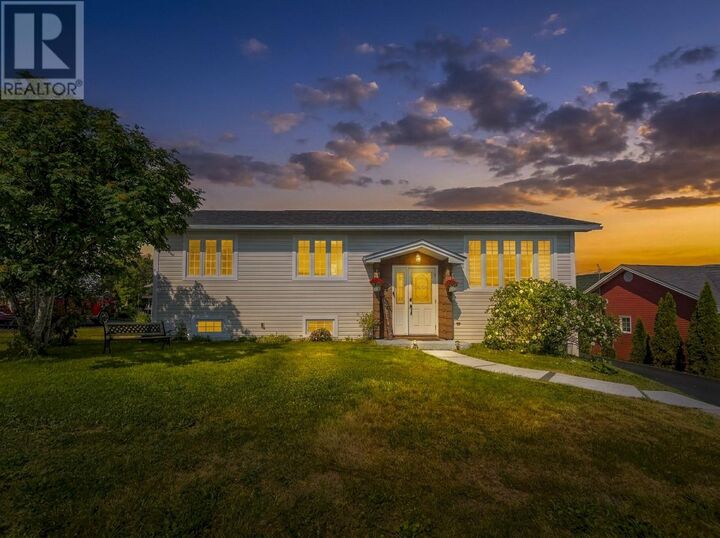 7 Leslie Street — photo 1