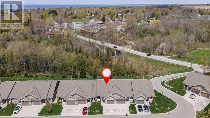 Property Photo: 552 Durham Street 25 ON N2Z 0G5