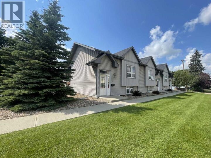 Property Photo:  5202 49 Street  AB T9V 0K6 