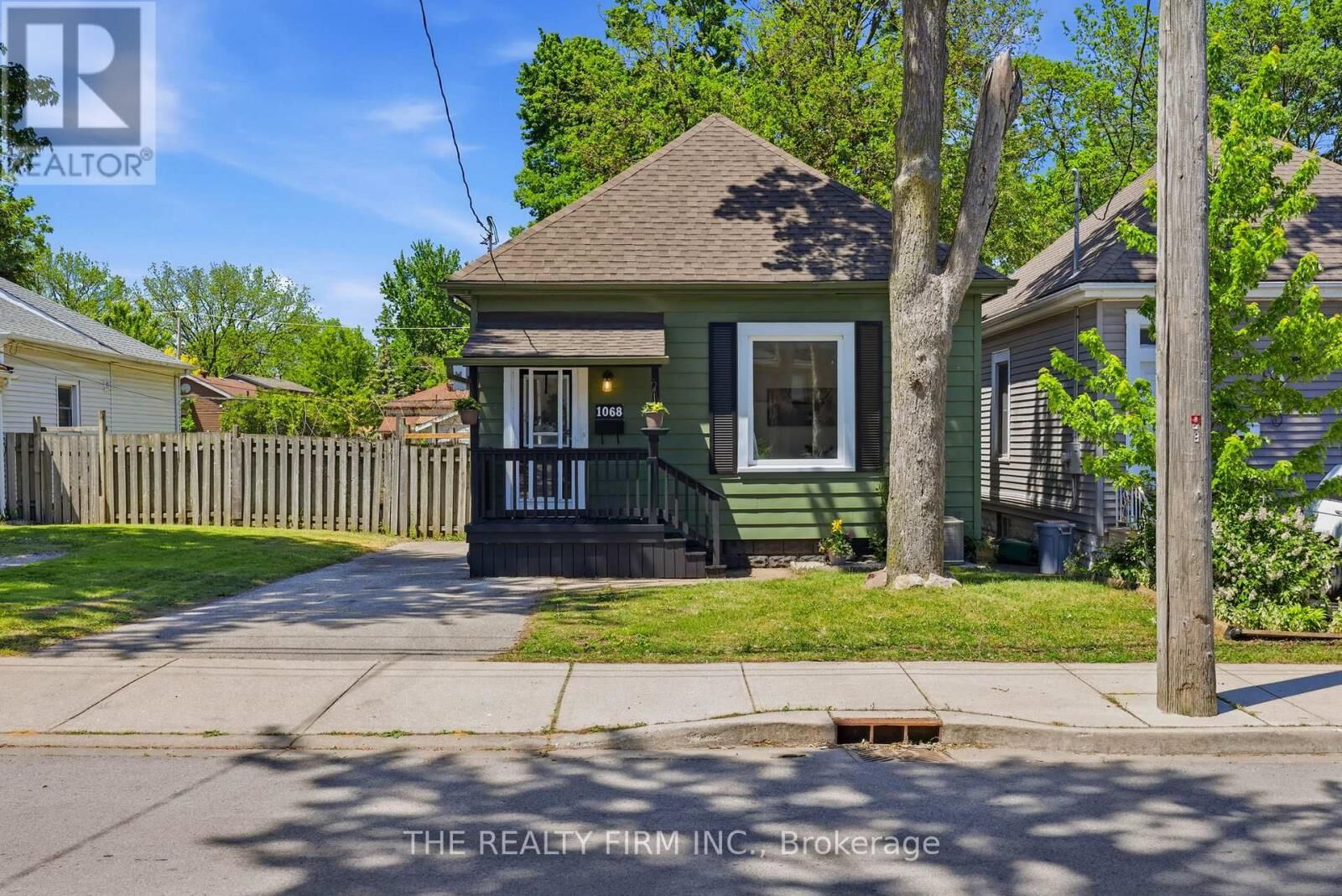 Property Photo: 1068 Margaret Street ON N5W 2K1