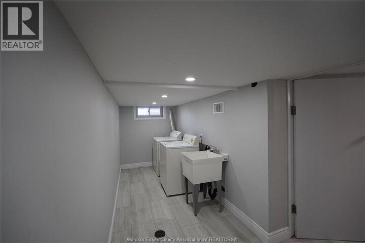 Property Photo:  1529 Elsmere Avenue  ON N8X 4H2 