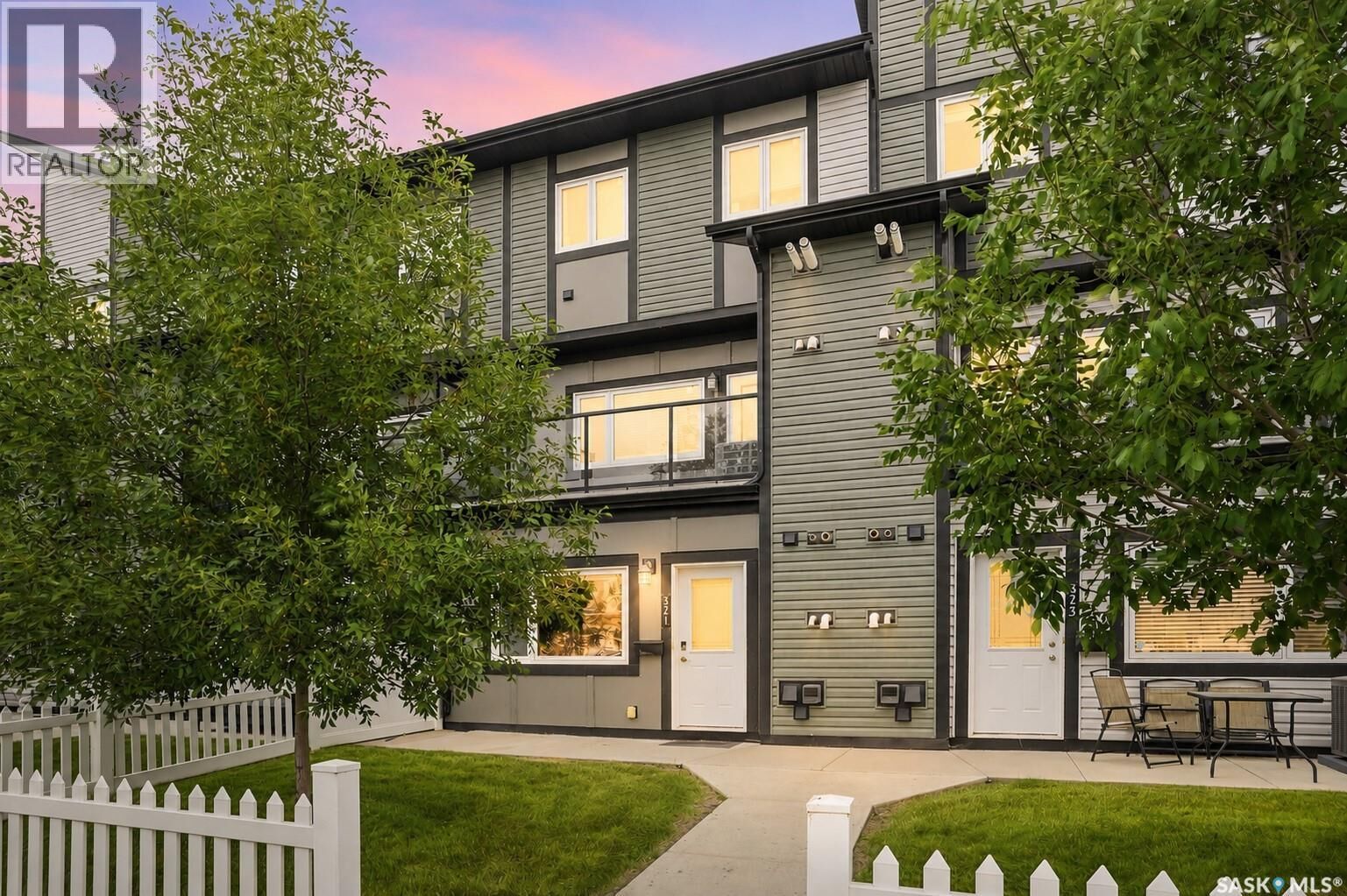 Property Photo:  321 620 Cornish Road  SK S7T 0Y3 