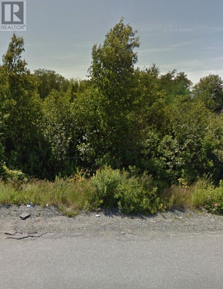 40 Middle Bight Road — photo 1