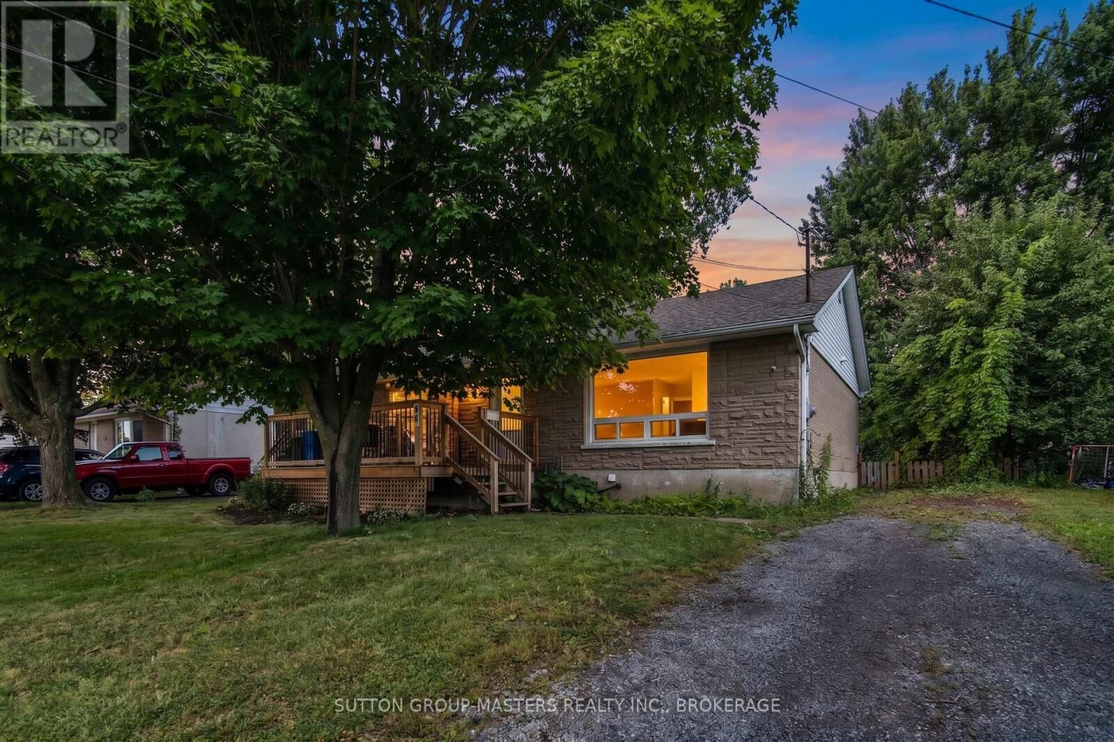 Property Photo: 46 Morden Crescent ON K7N 1K2