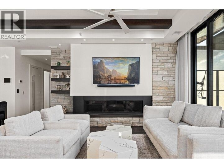Property Photo: 460 Groves Avenue 602 BC V1Y 4Y5