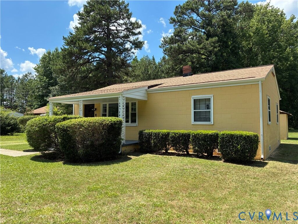Property Photo: 6714 Boydton Plank Road VA 23803