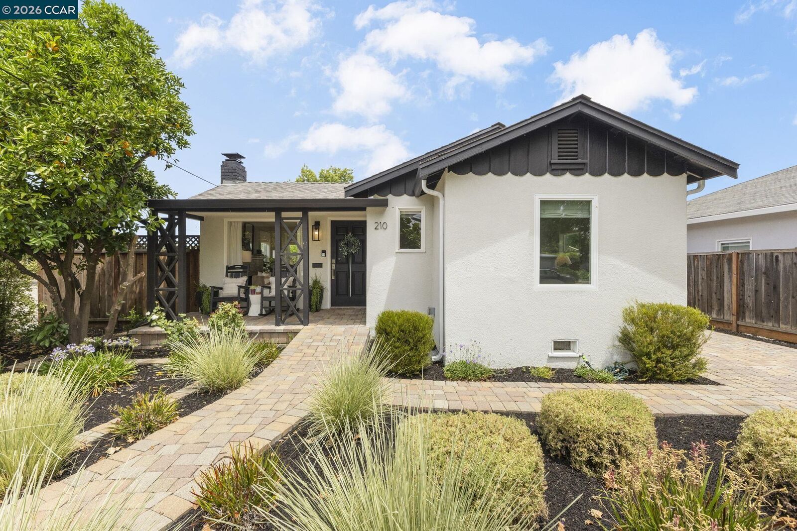Property Photo:  210 S R St  CA 94550 