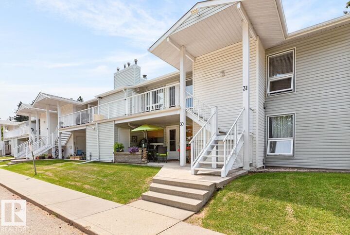 Property Photo: 2115 118 Street NW 31 AB T6J 5N1