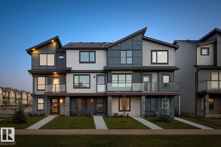 17 Edgewater Close — photo 1