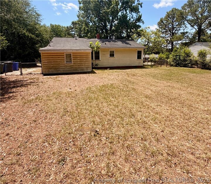Property Photo: 1006 Sandalwood Drive NC 28304