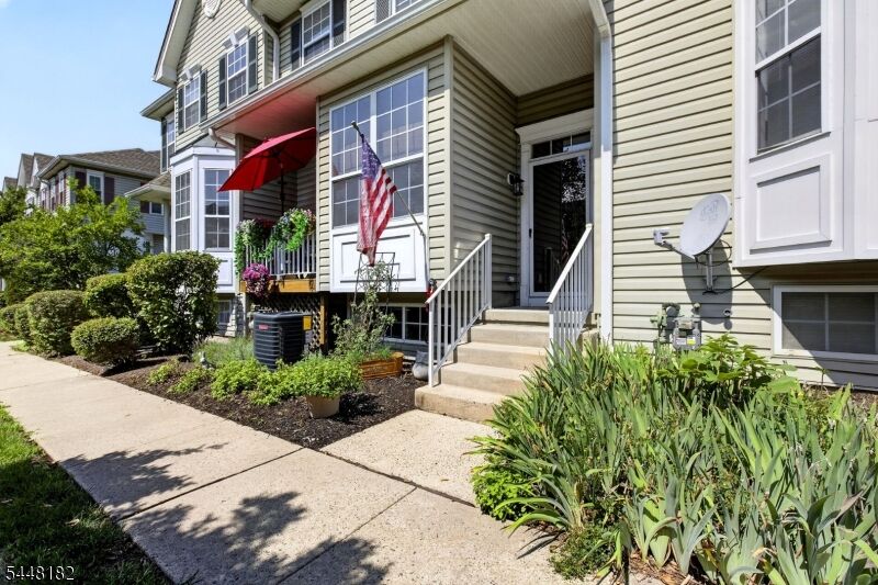 Property Photo:  9 Briar Ln  NJ 08822 