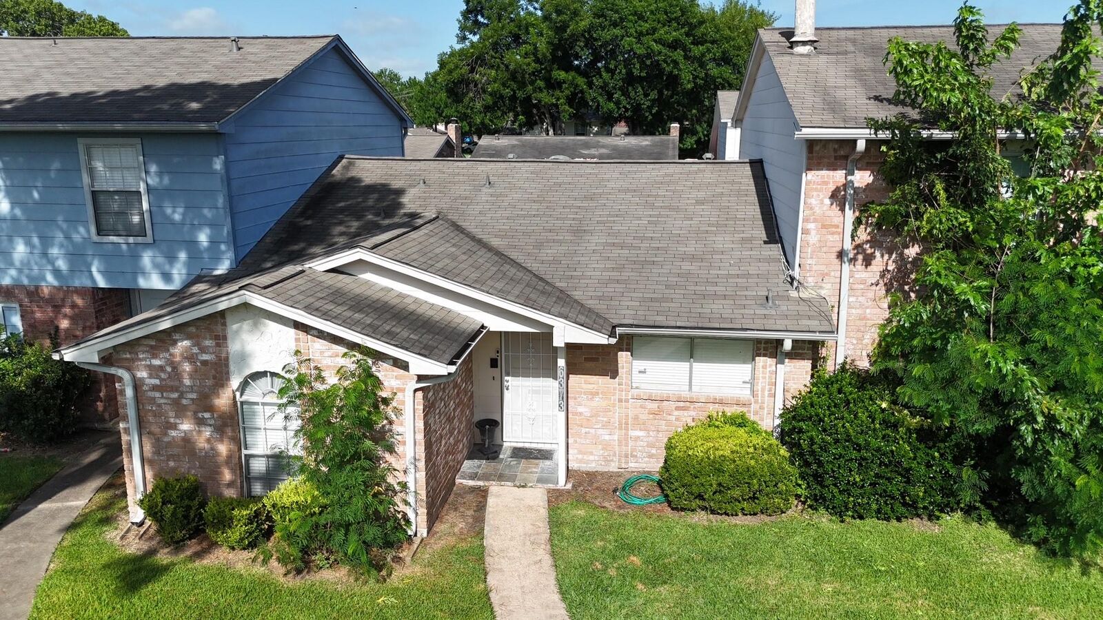 Property Photo:  6373 S Briar Bayou Drive  TX 77072 