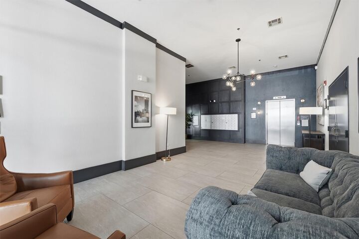 Property Photo:  505 Jackson Hill Street 307  TX 77007 