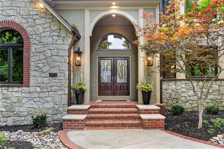 Property Photo: 1305 NW 43rd Terrace MO 64116