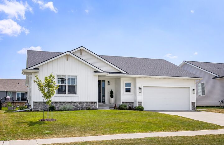Property Photo: 3624 NE Winding Trail Drive IA 50021