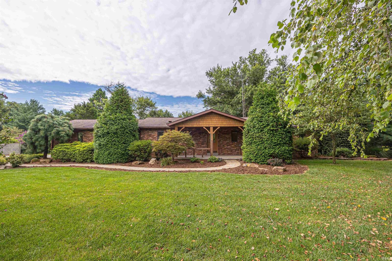 Property Photo: 648 E 450S Road IN 47542