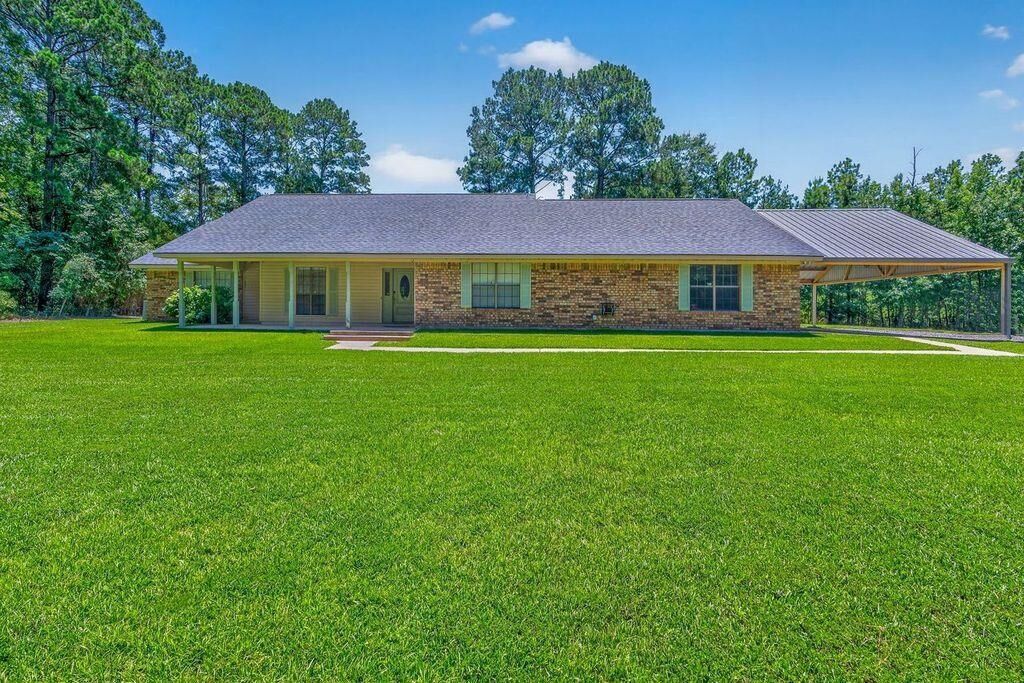 Property Photo: 808 Mercer Rd TX 75672