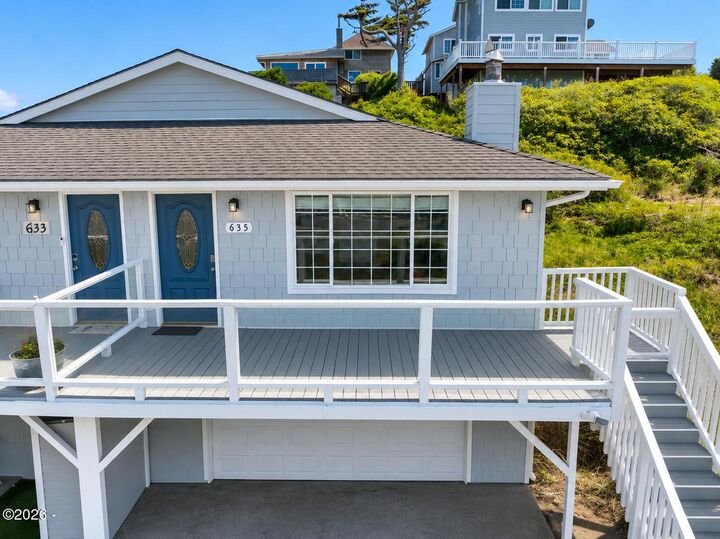 Property Photo: 635 SW Elizabeth Street OR 97365