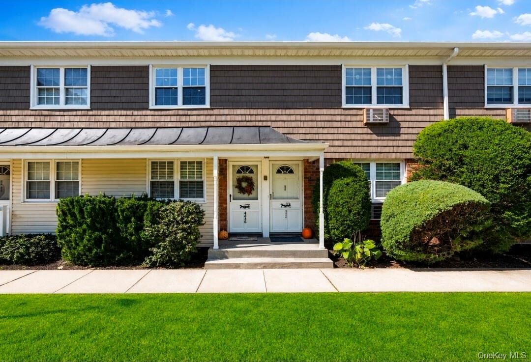 Property Photo: 4425 Wilshire 4425 NY 11769