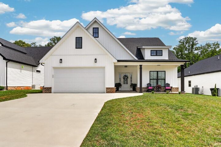 Property Photo: 1268 Stoney Ridge Boulevard VA 24551