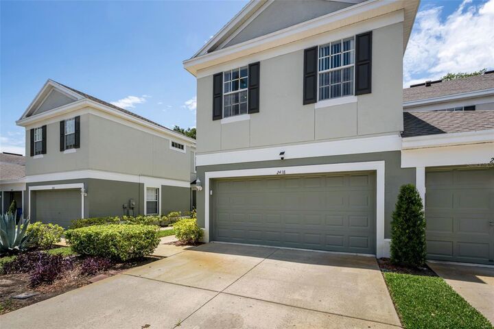 Property Photo: 2418 Earlswood Court FL 33510