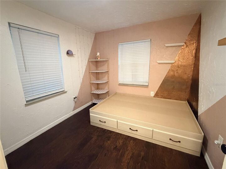 Property Photo:  1707 W Comanche Avenue  FL 33603 