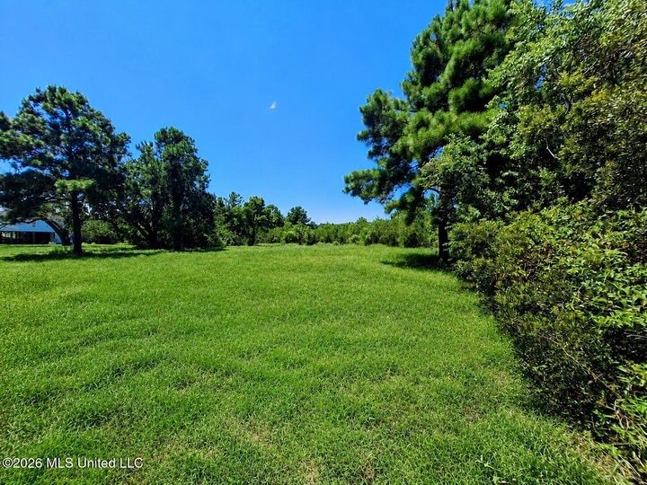 Property Photo:  143 Oak Boulevard  MS 39576 