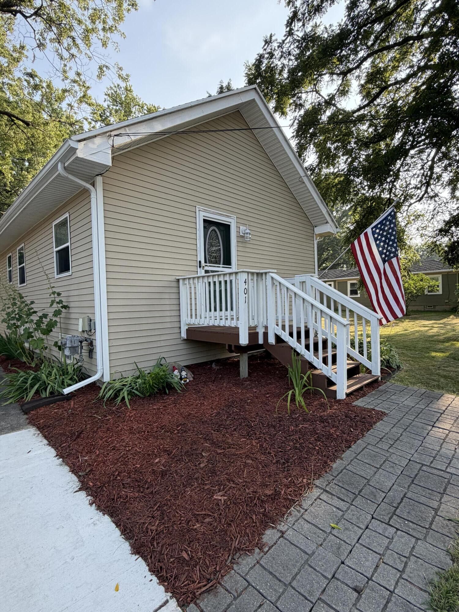 Property Photo:  401 W Miller Road  MI 48911 