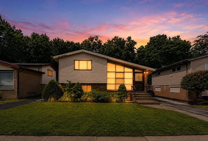 Property Photo:  1236 E 85th Street  IL 60619 