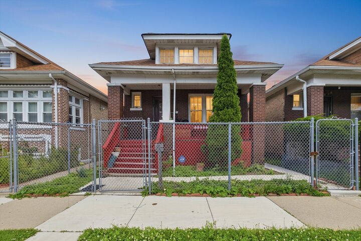 Property Photo: 6325 S Francisco Avenue IL 60629