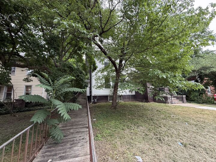 Property Photo: 608 W Main Street IL 62901