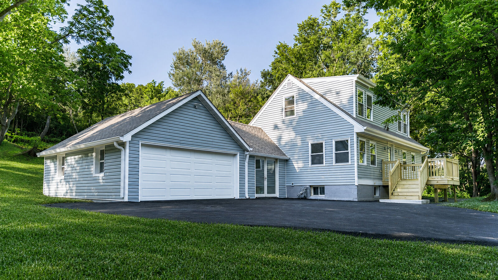 Property Photo:  814 Caton Street  IL 61350 