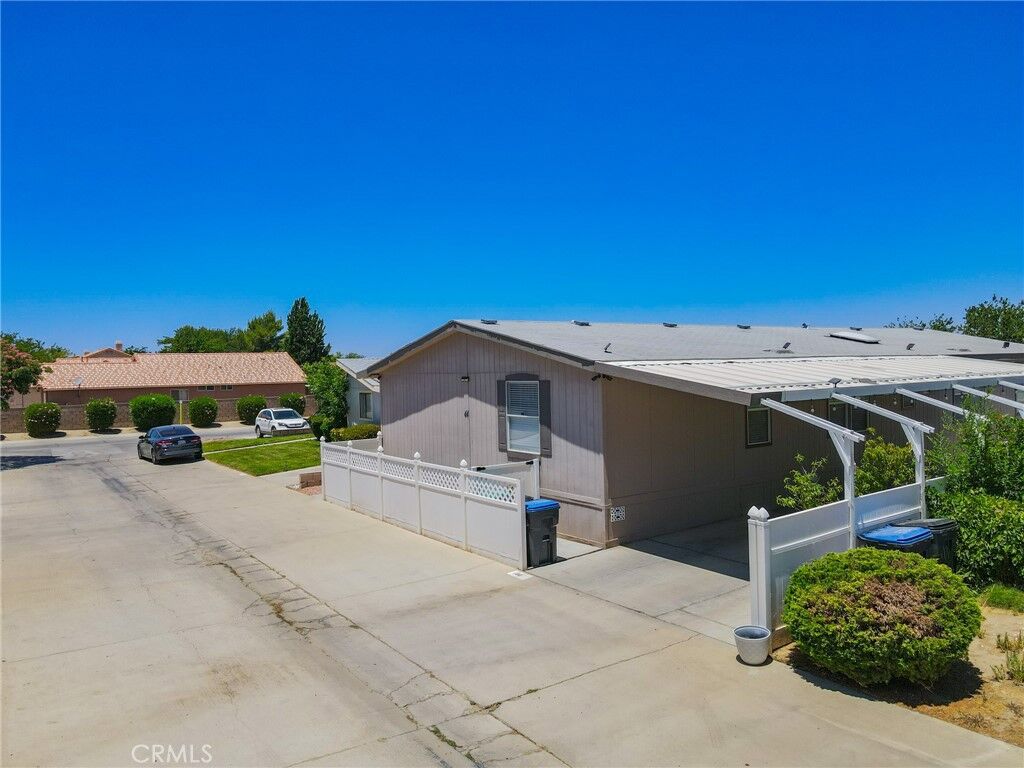 Property Photo:  45465 E 25th Street 44  CA 93535 
