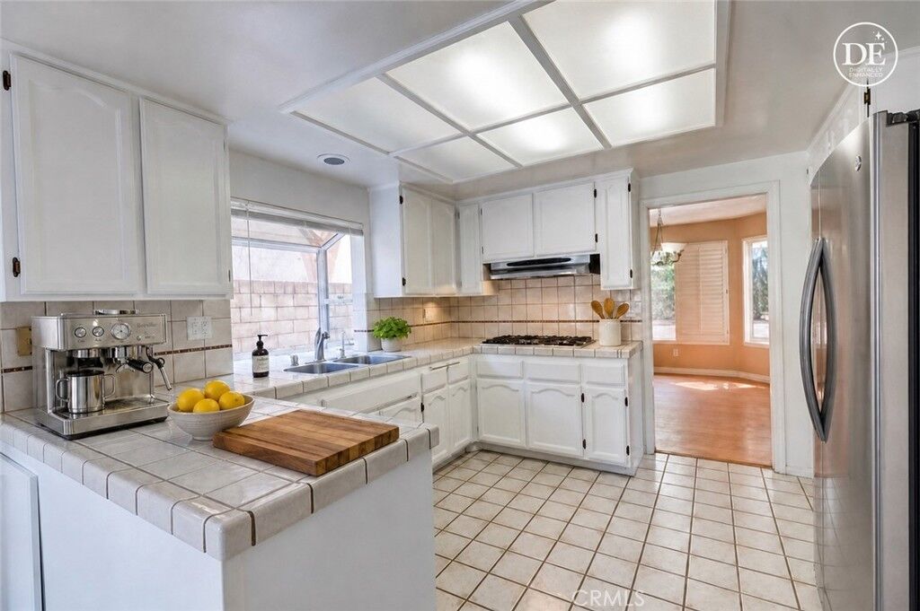 Property Photo:  12022 Falcon Crest Way  CA 91326 