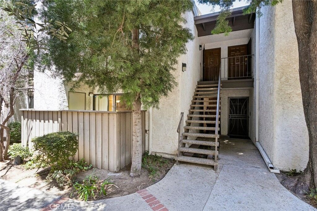 Property Photo:  15511 Sherman Way 29  CA 91406 