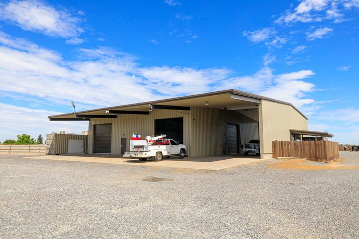 Property Photo: 1800 W Glenwood Avenue CA 95380
