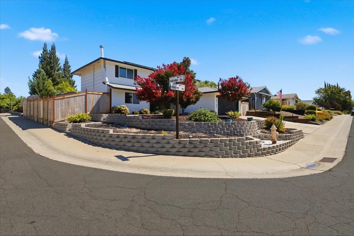 Property Photo: 6701 Hillglen Way CA 95628