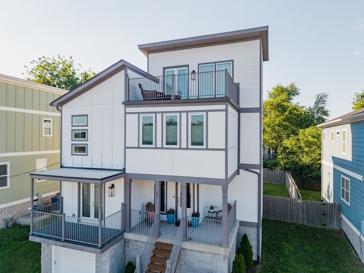 Property Photo:  60 Twin St  TN 37209 