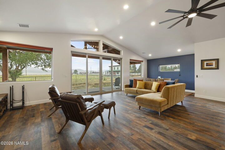 Property Photo: 1377 N Transwestern Pump Road AZ 86015