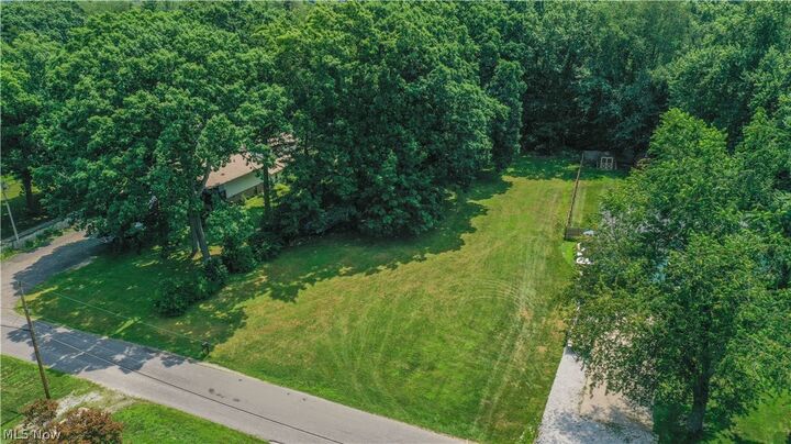 Property Photo:  Buena Vista  OH 44319 