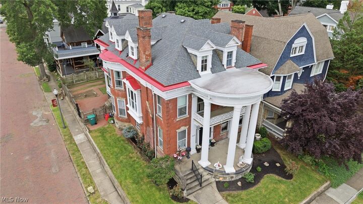 Property Photo:  1103 Juliana Street  WV 26101 