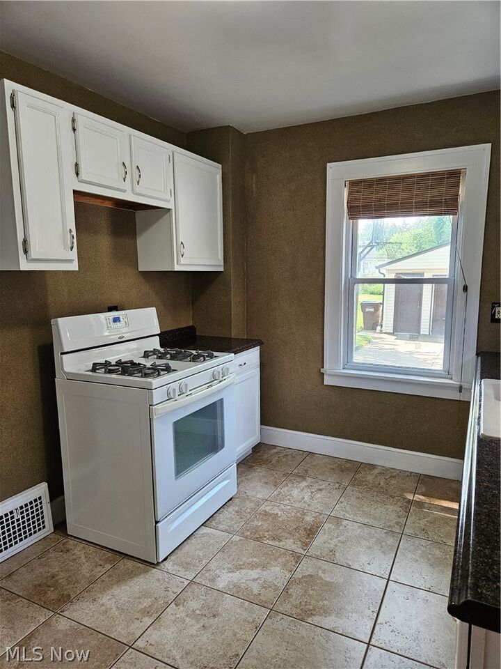 Property Photo:  6303 Morningside Drive  OH 44129 