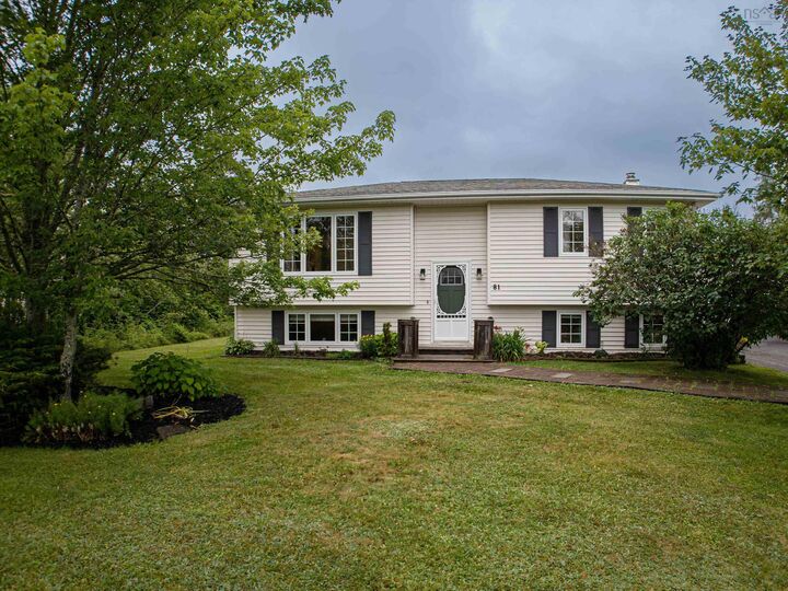 Property Photo: 81 Bonavista Avenue NS B0N 1C0