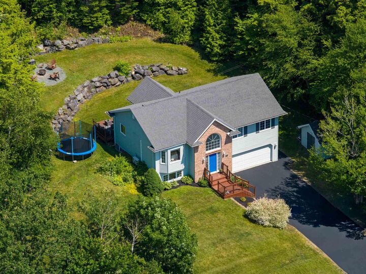 Property Photo:  69 Lylewood Drive  NS B4E 3B1 