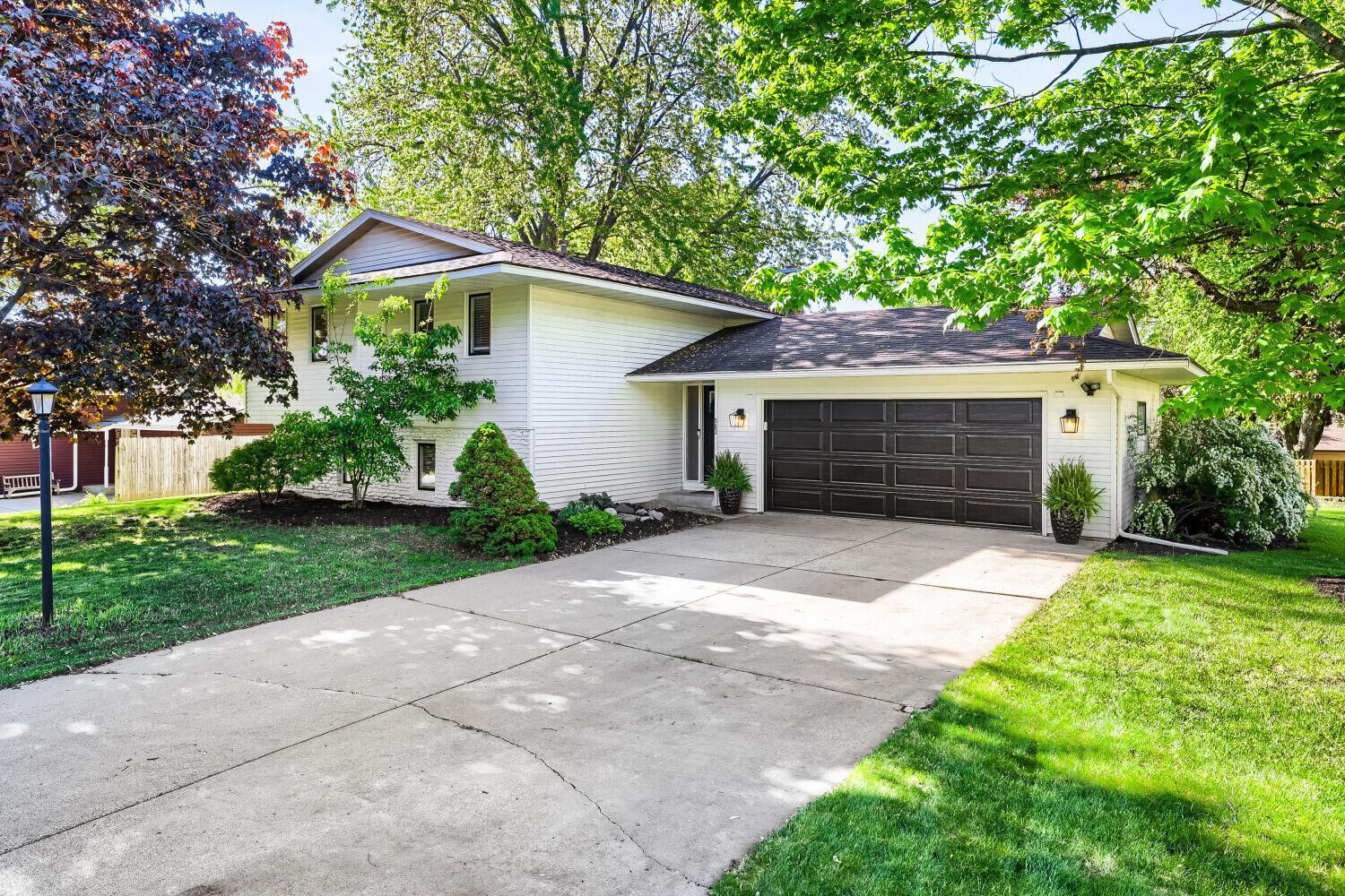 Property Photo: 503 Highland Drive MN 55317