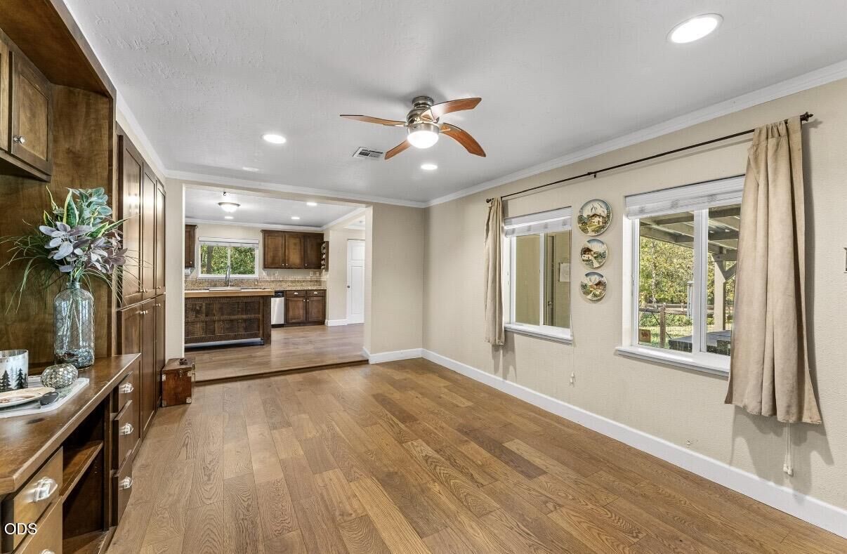 Property Photo: 3889 Williams Highway OR 97527